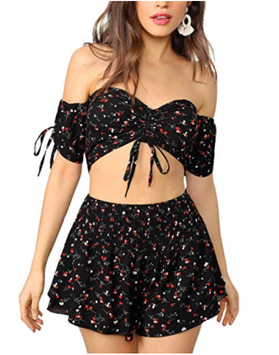 Conjunto Saia e Blusa Cropped Ciganinha Boho Floral Preto